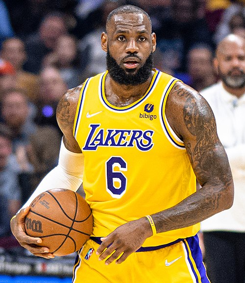 NBA-Star LeBron James: seit der Saison 2018/19 spielt er bei den Los Angeles Lakers. Von 2010 bis 2014 stand er für die Miami Heats auf dem Platz