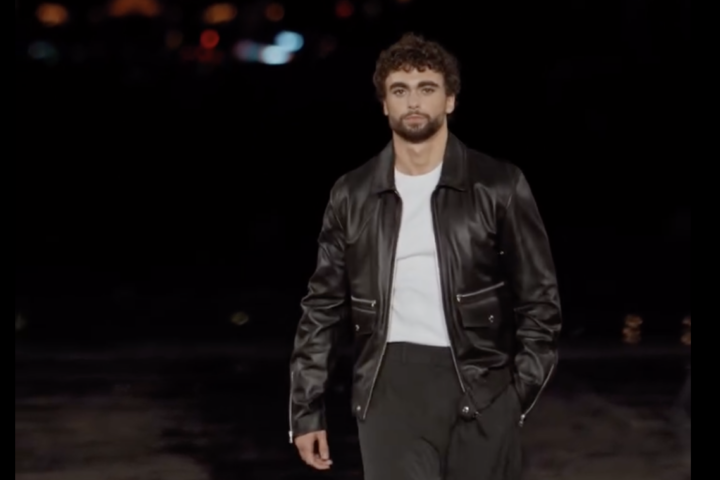 Vom Ultramarathon auf den Catwalk: Arda Saatçi gab in Paris sein Laufsteg-Debüt